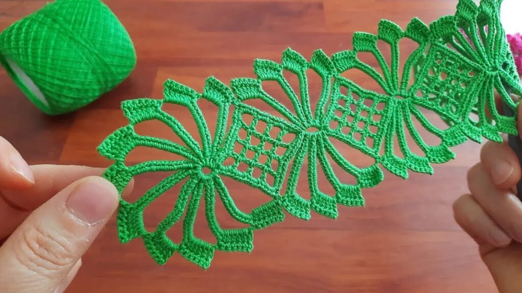 Wow! Wonderful Step-by-Step Floral Crochet Lace Making Tutorial for Beginners