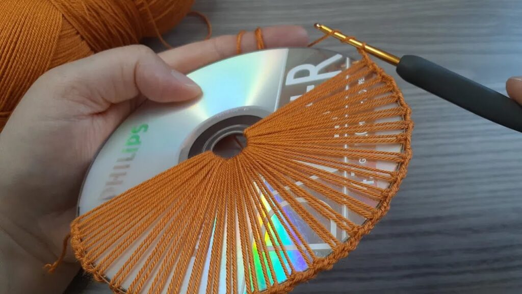 🌟 **Transform Old CDs into Super Easy Crochet Ideas: Amazing Designs for Sustainable Crafting!** 🌟