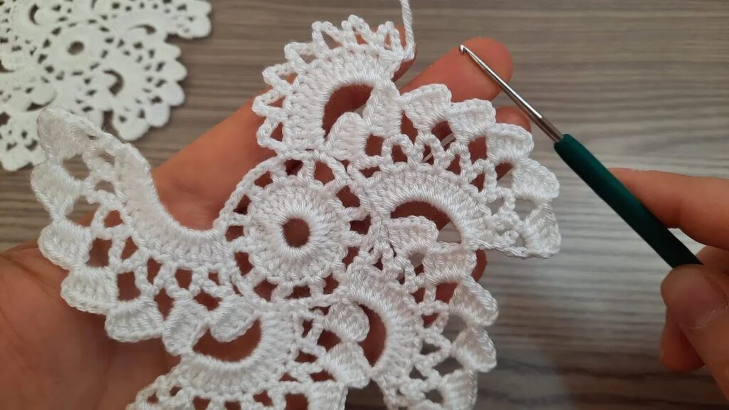 Super Beautiful Crochet Flower Pattern | Easy Knitting Tutorial for Beginners