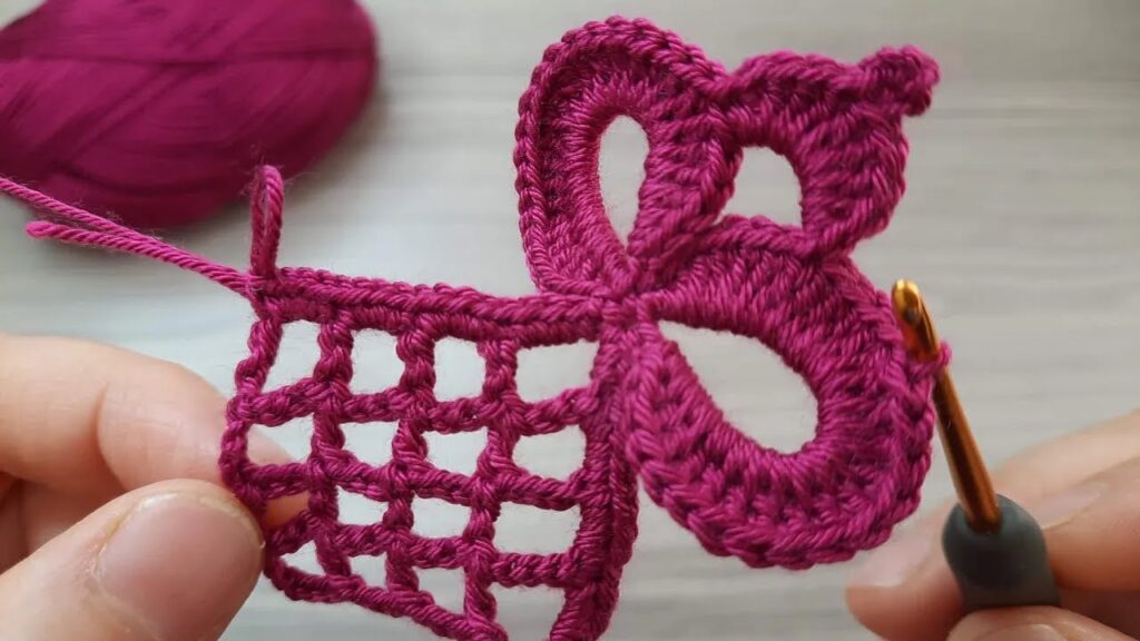 Gorgeous and Easy Flower Crochet Motif Pattern – Beautiful DIY Tutorial 😍