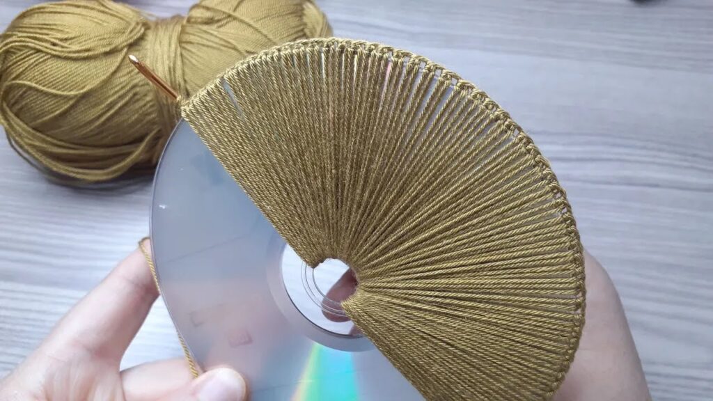 Fantastic Transform Old CDs into Stunning Crochet Art in Just 5 Minutes! 💿✨ Super Easy Tutorial
