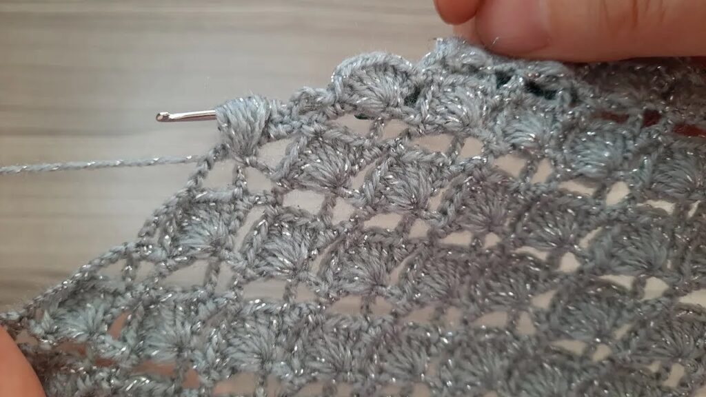 Stunning and Simple Silvery Yarn Crochet Pattern ✨ Beautiful Crochet Design