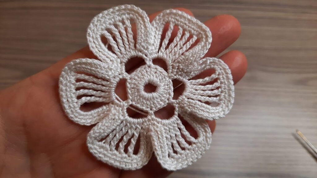 FANTASTIC Very Beautiful Flower Crochet Pattern | Knitting Online Tutorial for Beginners Tığ işi