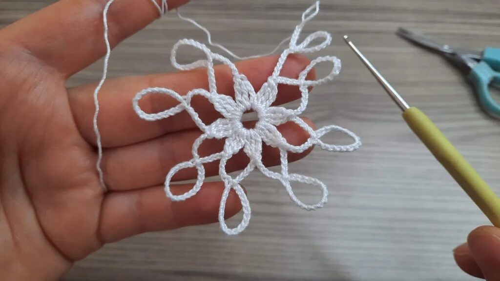 Step-by-Step Crochet Flower Tutorial | Easy Knitting Online Guide for Beginners