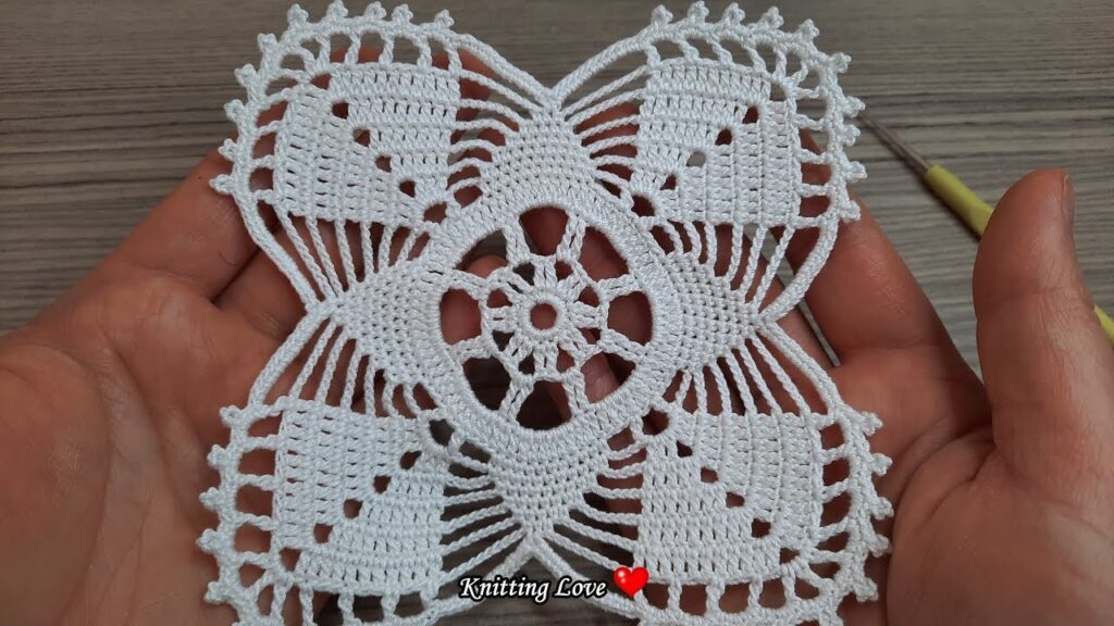 Quick & Simple Flower Crochet Pattern – Perfect for Beginners 2024