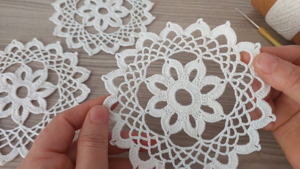 Crochet a Stunning Flower Design That Will Leave Everyone in Awe! Try It Now 🌸✨