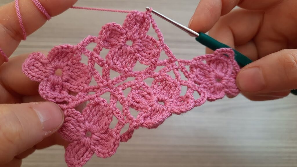 Fantastic 😍 Beautiful Flower Crochet Summer Shawl, Sweater & Blouse Tutorial | DIY Runner Model