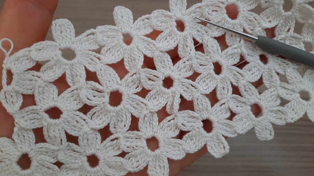 Spectacular 😍 Beautiful Crochet Pattern for Summer Shawls, Sweaters, Blouses & Runners DIY Tutorial