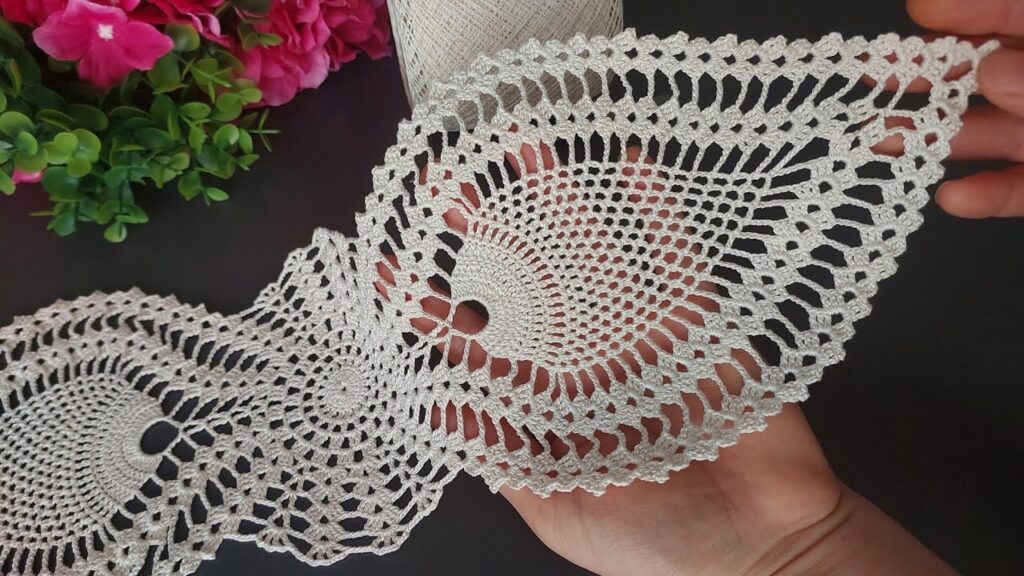 Amazing Crochet Pattern 🌸 Beginner-Friendly Table Runner, Tablecloth, and Decoration Tutorial 2025