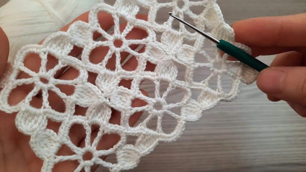 Fantastic Beautiful Flower Crochet Pattern 2025 🌸 | Beginner-Friendly Online Tutorial
