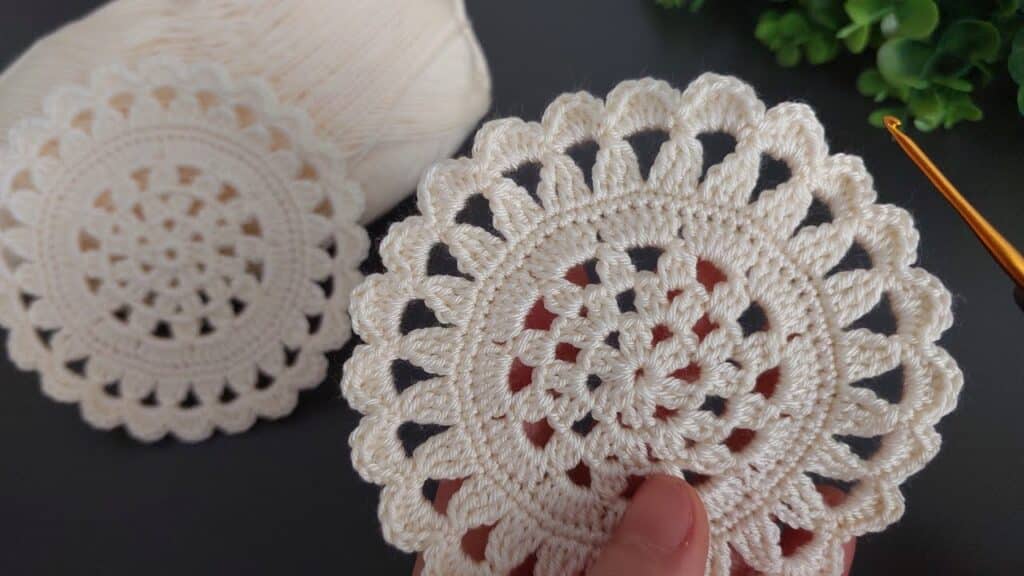 Stunning Crochet Flower Design 🌸 | Leave Everyone in Awe with This Easy Tutorial! ✨
