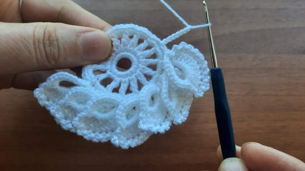 Master the Art: How to Create a Gorgeous Flower Crochet Pattern |Step-by-Step Beginner Tutorial 2025