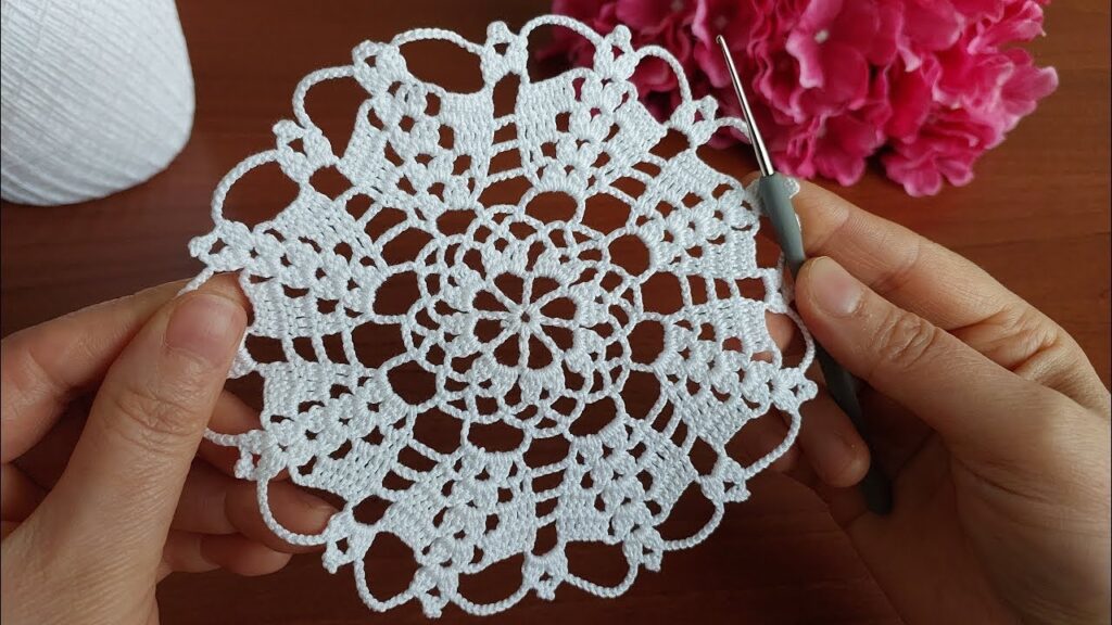 10 min. Do You Want to Make an Easy Crochet Flower Pattern? Crochet for Beginners | Tığ İşi Örgü
