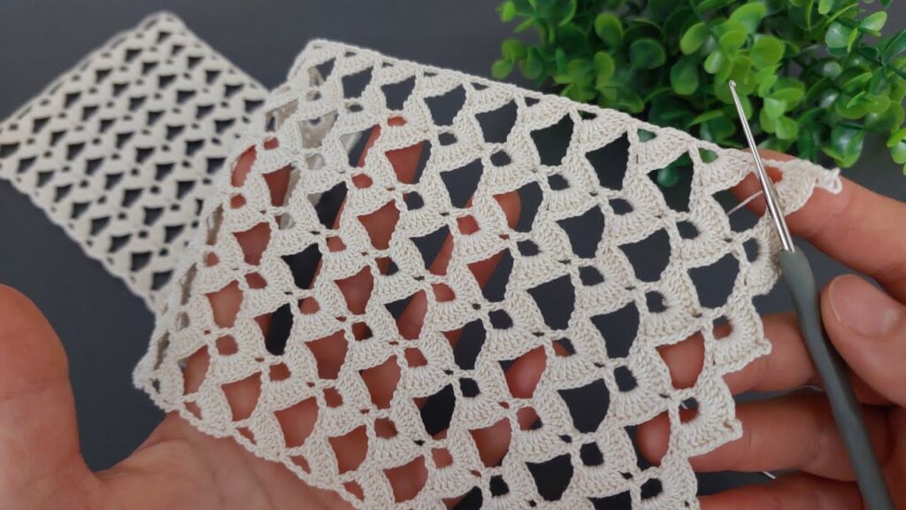 Eye-Catching & Trendy Crochet Pattern for 2025 🧶 | Super Easy Tutorial for Absolute Beginners